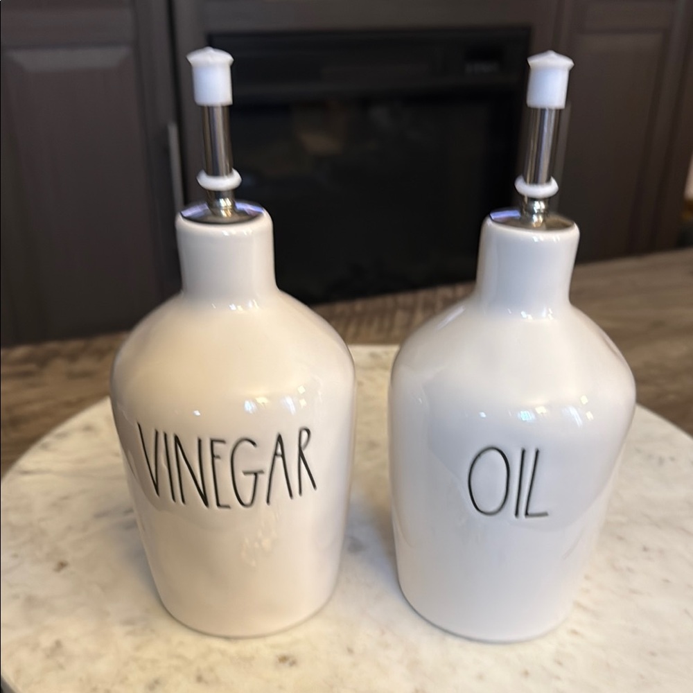 White Vinegar and Oil Dispenser Set